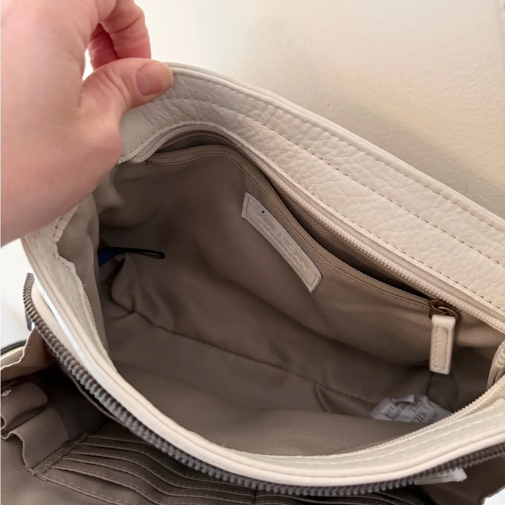 American Leather Co. Marino Crossbody Bag Cream - Picture 8 of 10